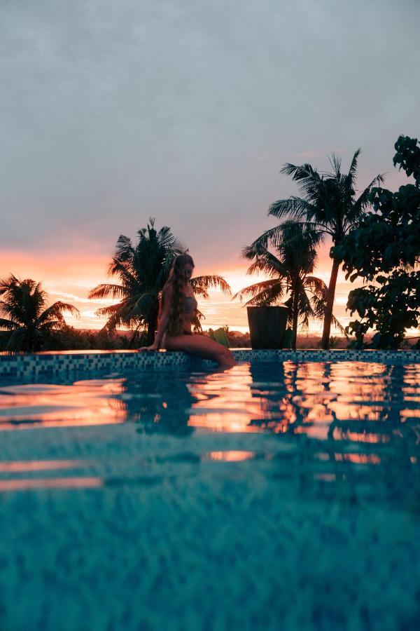 Lexias Hostel And Workspace - Siargao Catangnan Kültér fotó